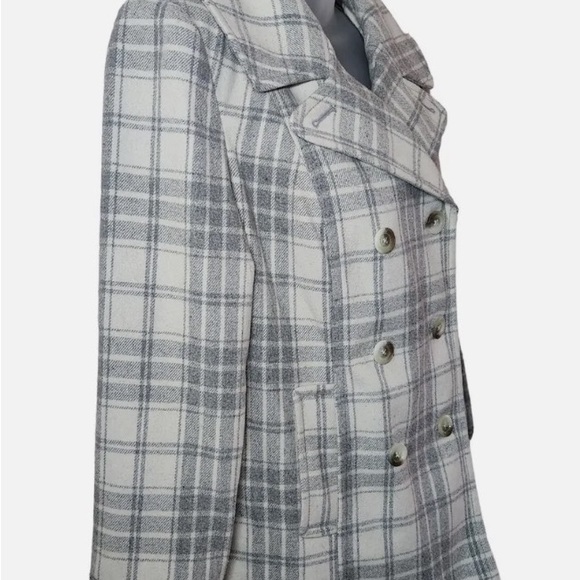 Old navy white and gray plaid pea coat (NWOT) - Picture 5 of 5